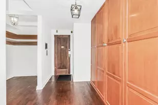 340 W 57th St, New York, NY 10019 - Photo 3