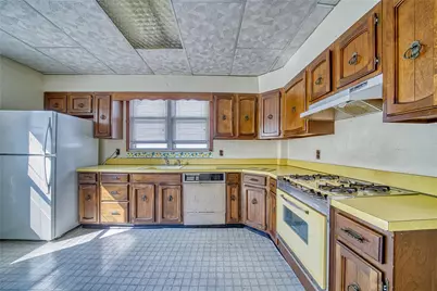 25 Lexington Avenue, New York, NY 10302 - Photo 9