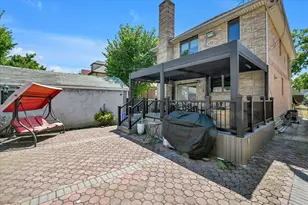 147-11 Jewel Ave, Kew Gardens, NY 11367 - Photo 23