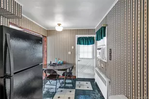 22 Robert Dr, Huntington, NY 11743 - Photo 11