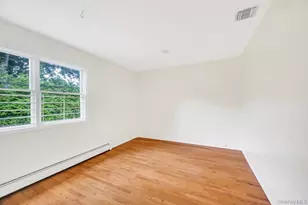 106 Woods Dr, Roslyn, NY 11576 - Photo 29