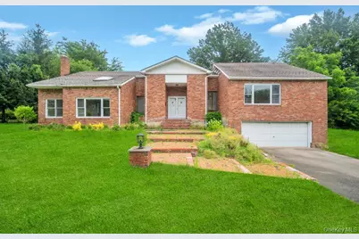 106 Woods Drive, Roslyn, NY 11576 - Photo 1