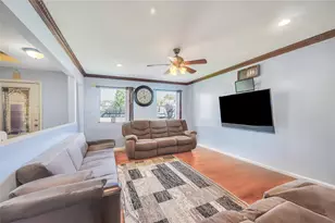 34 Harlem Ave, Medford, NY 11763 - Photo 7