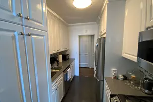 270-10 Grand Central Pkwy, Floral Park, NY 11005 - Photo 7