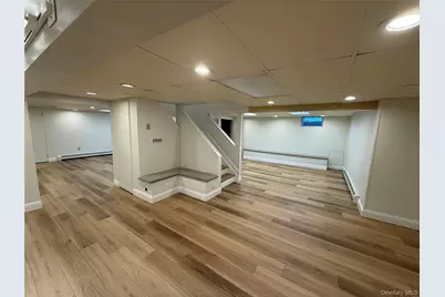 7 Northwood Court, Dix Hills, NY 11746 - Photo 19