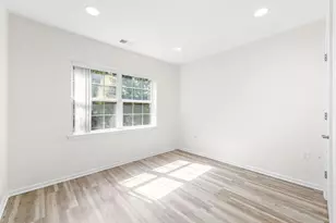 Apt A 2-22 Constitution Pl, College Point, NY 11356 - Photo 9