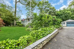 51 Arlington Rd, Ronkonkoma, NY 11779 - Photo 3