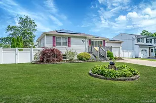 43 Ranch Dr, Shirley, NY 11967 - Photo 3