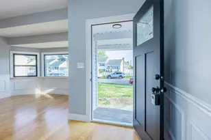 38 Bradford Ln, Bethpage, NY 11714 - Photo 3