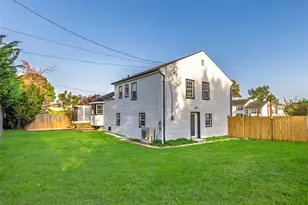 38 Bradford Ln, Bethpage, NY 11714 - Photo 17