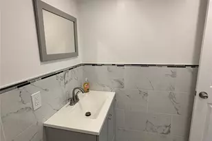 868 Oliver Ave, Westbury, NY 11590 - Photo 41