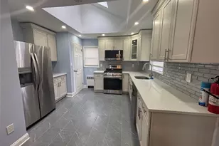 868 Oliver Ave, Westbury, NY 11590 - Photo 27