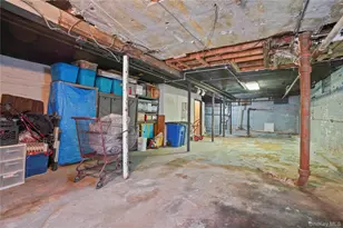 60-46 Putnam Ave, Ridgewood, NY 11385 - Photo 33