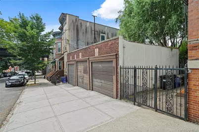 6046 Putnam Avenue, Ridgewood, NY 11385 - Photo 35