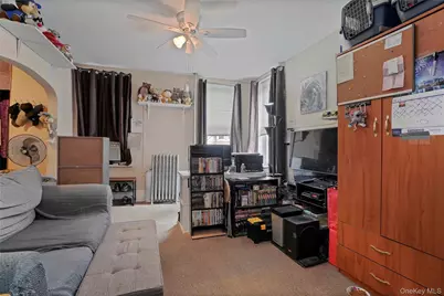 6046 Putnam Avenue, Ridgewood, NY 11385 - Photo 13