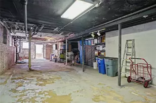 60-46 Putnam Ave, Ridgewood, NY 11385 - Photo 37