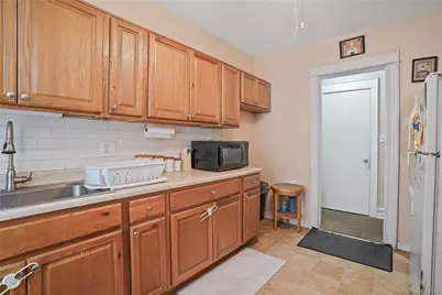 6046 Putnam Avenue, Ridgewood, NY 11385 - Photo 17