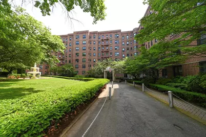 84-01 Main St #410, Briarwood, NY 11435 - Photo 27