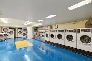 139-15 83 Ave, Briarwood, NY 11435 - Photo 17