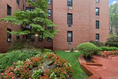 139-15 83 Avenue #629, Briarwood, NY 11435 - Photo 3