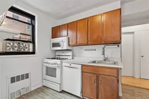 139-15 83 Ave, Briarwood, NY 11435 - Photo 5