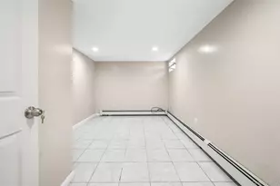 132-20 Farmers Blvd, Saint Albans, NY 11434 - Photo 15