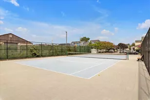 100 Baker Ct, Island Park, NY 11558 - Photo 23