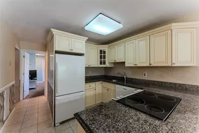 100 Baker Court #128, Island Park, NY 11558 - Photo 5