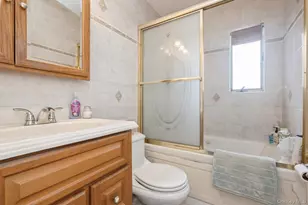 862 Peninsula Blvd, Woodmere, NY 11598 - Photo 13