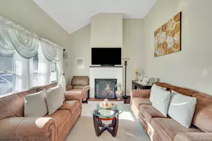 83 Chapel Hill Dr, Brentwood, NY 11717 - Photo 5