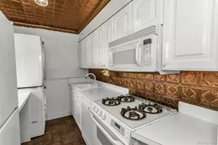 15-06 212th St, Bayside, NY 11360 - Photo 9