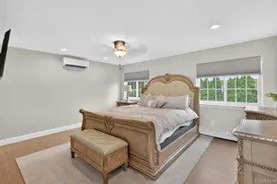 321 Lagoon Dr S, Copiague, NY 11726 - Photo 15