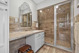 321 Lagoon Dr S, Copiague, NY 11726 - Photo 13