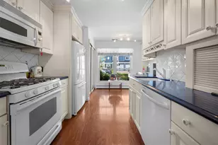 100 Baker Ct, Island Park, NY 11558 - Photo 13