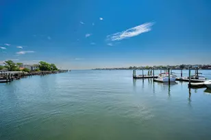 100 Baker Ct, Island Park, NY 11558 - Photo 9