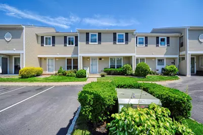 100 Baker Court #36, Island Park, NY 11558 - Photo 5