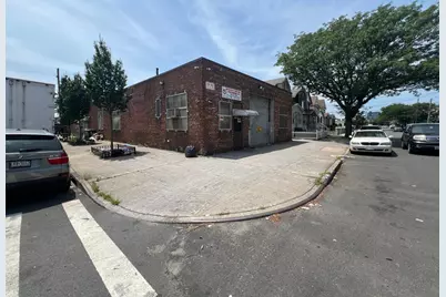 17832 93rd Avenue, Jamaica, NY 11433 - Photo 5