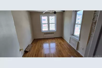 24120 Northern Boulevard #4C, Douglaston, NY 11362 - Photo 9