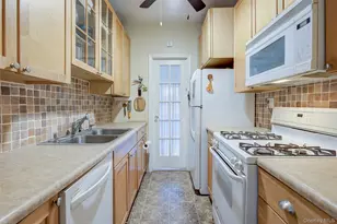 118-11 84th Ave, Kew Gardens, NY 11415 - Photo 17