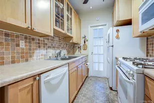 118-11 84th Ave, Kew Gardens, NY 11415 - Photo 15