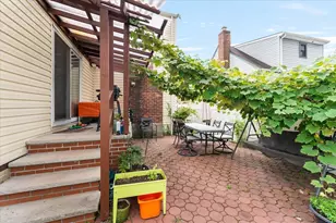 1434 Noel Ave, Hewlett, NY 11557 - Photo 19