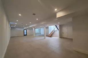 65 Page Ln, Westbury, NY 11590 - Photo 25