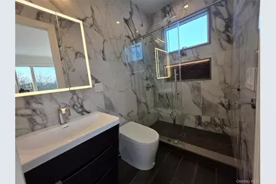 65 Page Lane, Westbury, NY 11590 - Photo 21