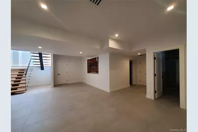 65 Page Lane, Westbury, NY 11590 - Photo 37