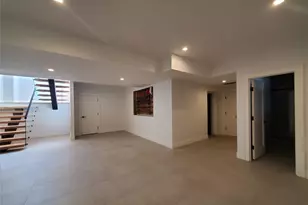 65 Page Ln, Westbury, NY 11590 - Photo 37