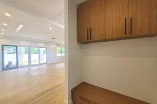 65 Page Ln, Westbury, NY 11590 - Photo 41