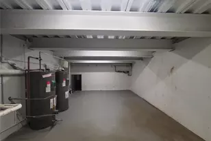 65 Page Ln, Westbury, NY 11590 - Photo 23