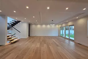 65 Page Ln, Westbury, NY 11590 - Photo 9