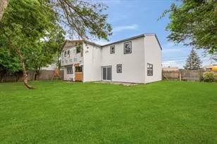 130 E Carmans Rd, Farmingdale, NY 11735 - Photo 3