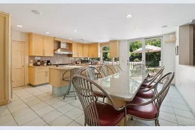 328 W Ivy Hill Road, Woodmere, NY 11598 - Photo 11